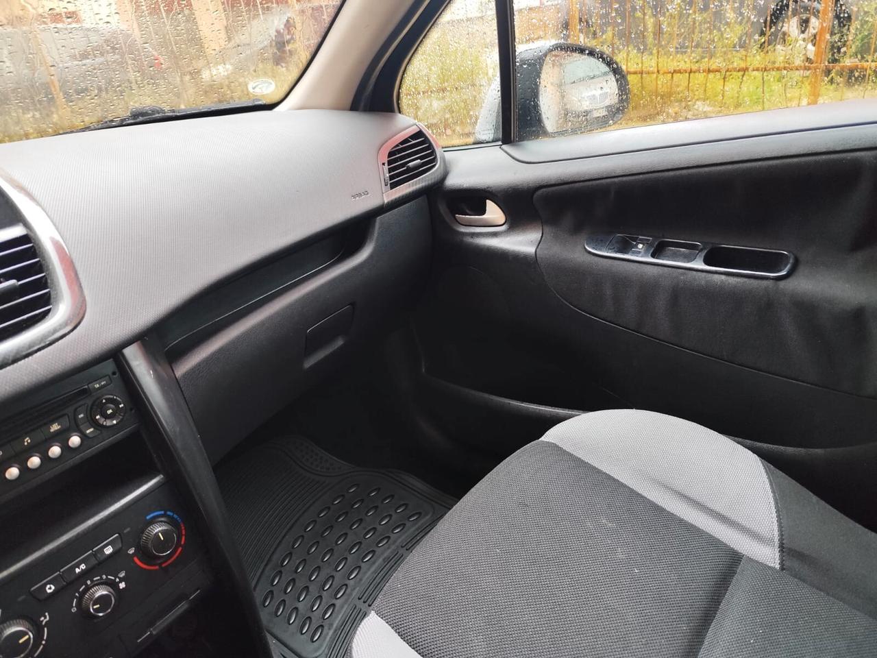 Peugeot 207 1.4 HDi 70CV 5p. Energie