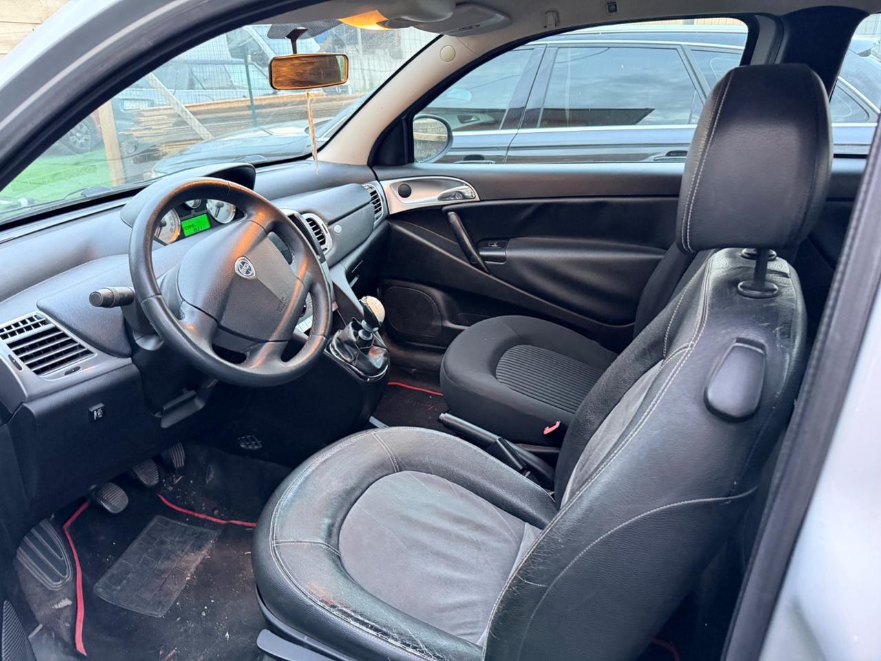 Lancia Ypsilon 1.4 Argento Ecochic GPL