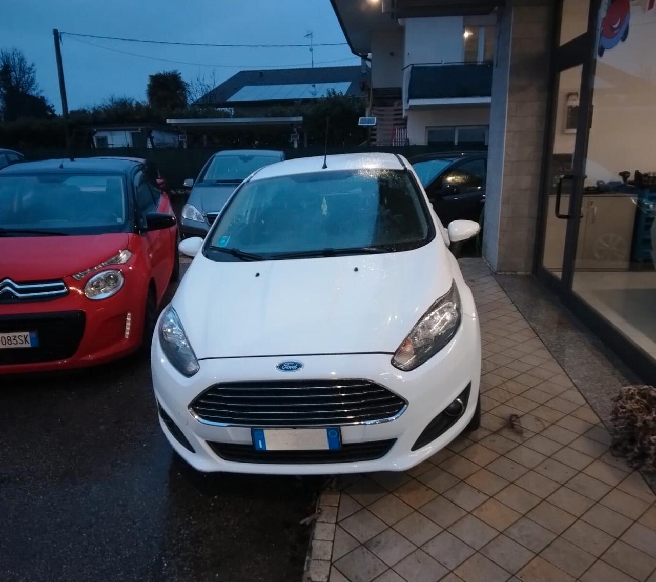 Ford Fiesta 1.2 Benzina Neopatentati