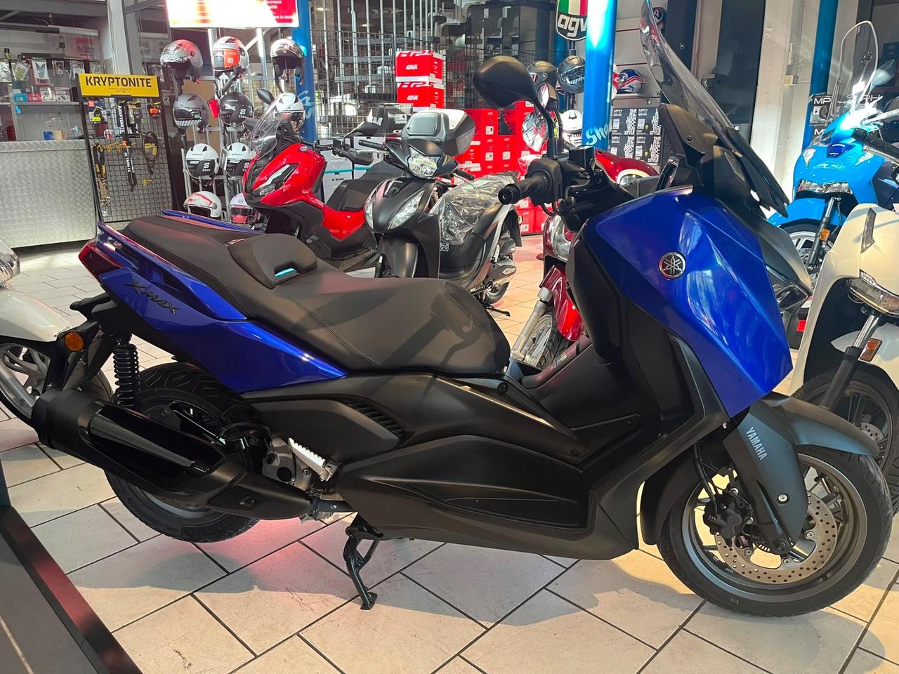 Yamaha X-Max 300