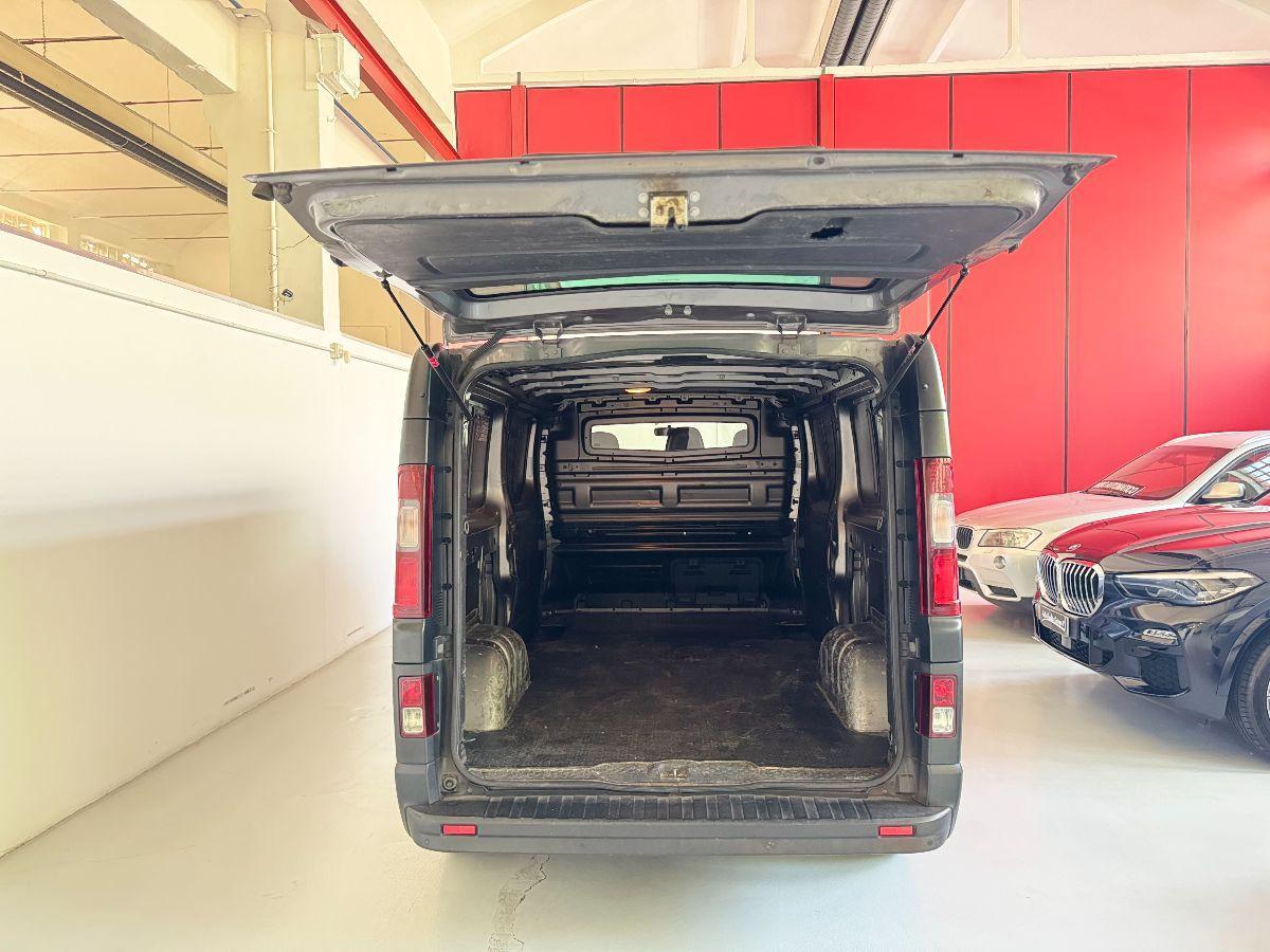 RENAULT TRAFIC
