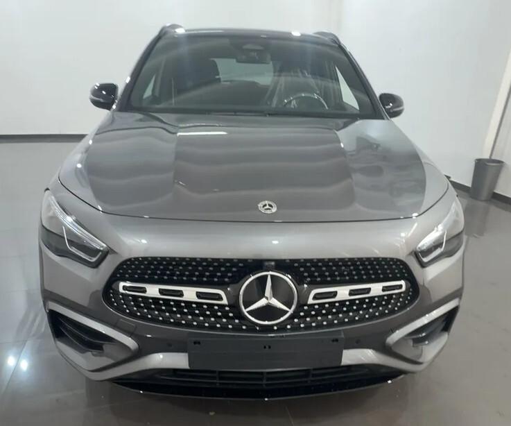 MERCEDES GLA 200 D AMG LINE KM0