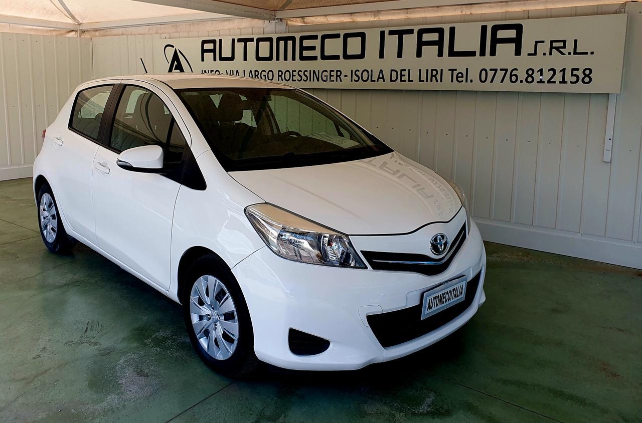 Toyota Yaris Lounge 1.0 BENZ. CON NAVI - 2013 - KM. 82.000