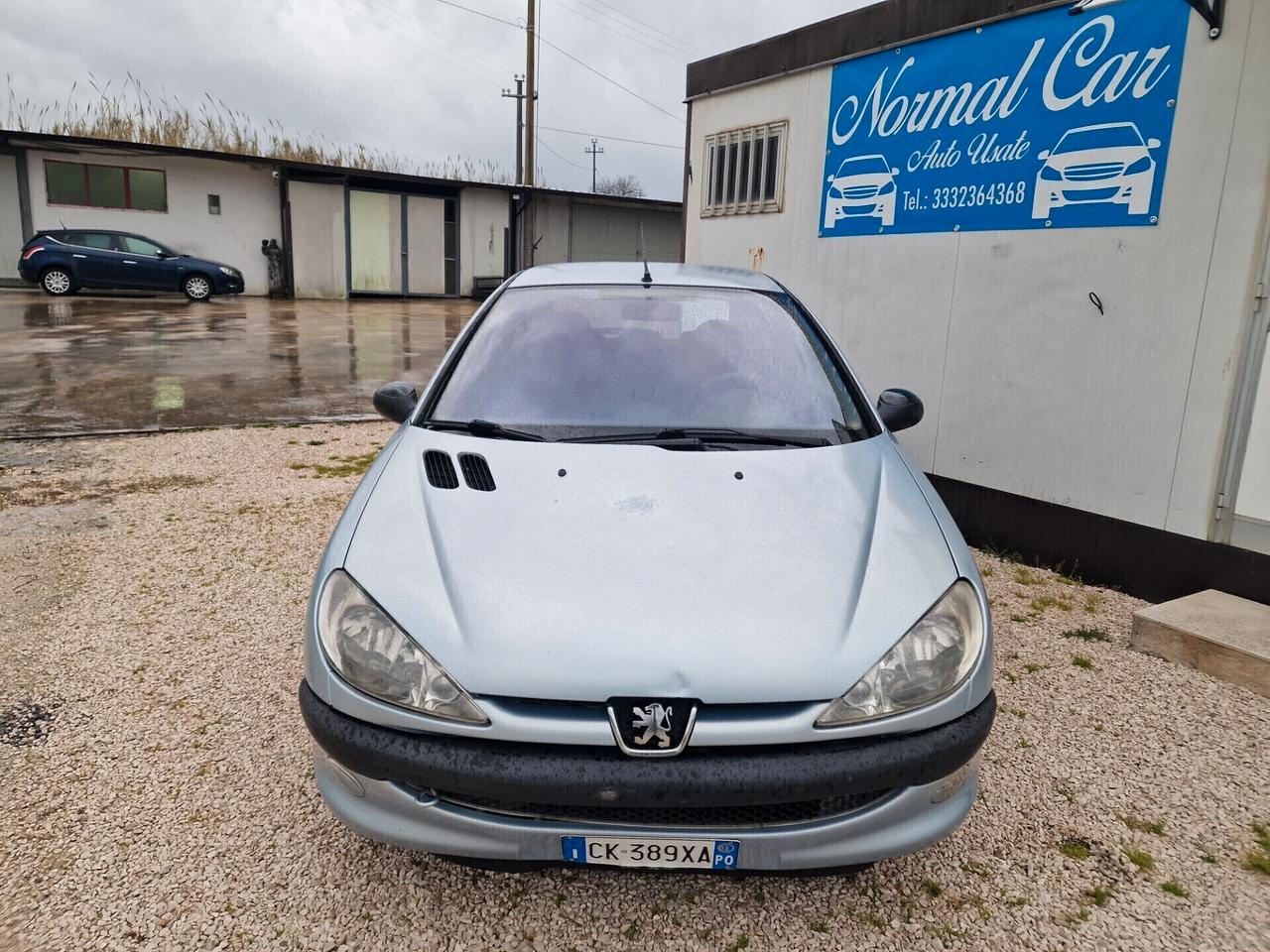 Peugeot 206 1.1 3p. XT