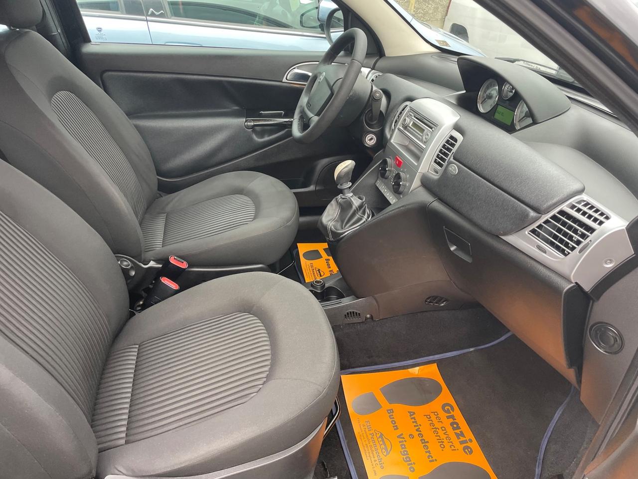 LANCIA YPSILON 1.2 BENZINA 69 (CV) 2010