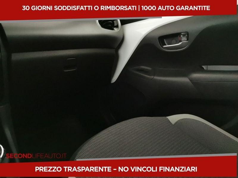 Toyota Aygo 5p 1.0 x-play my15