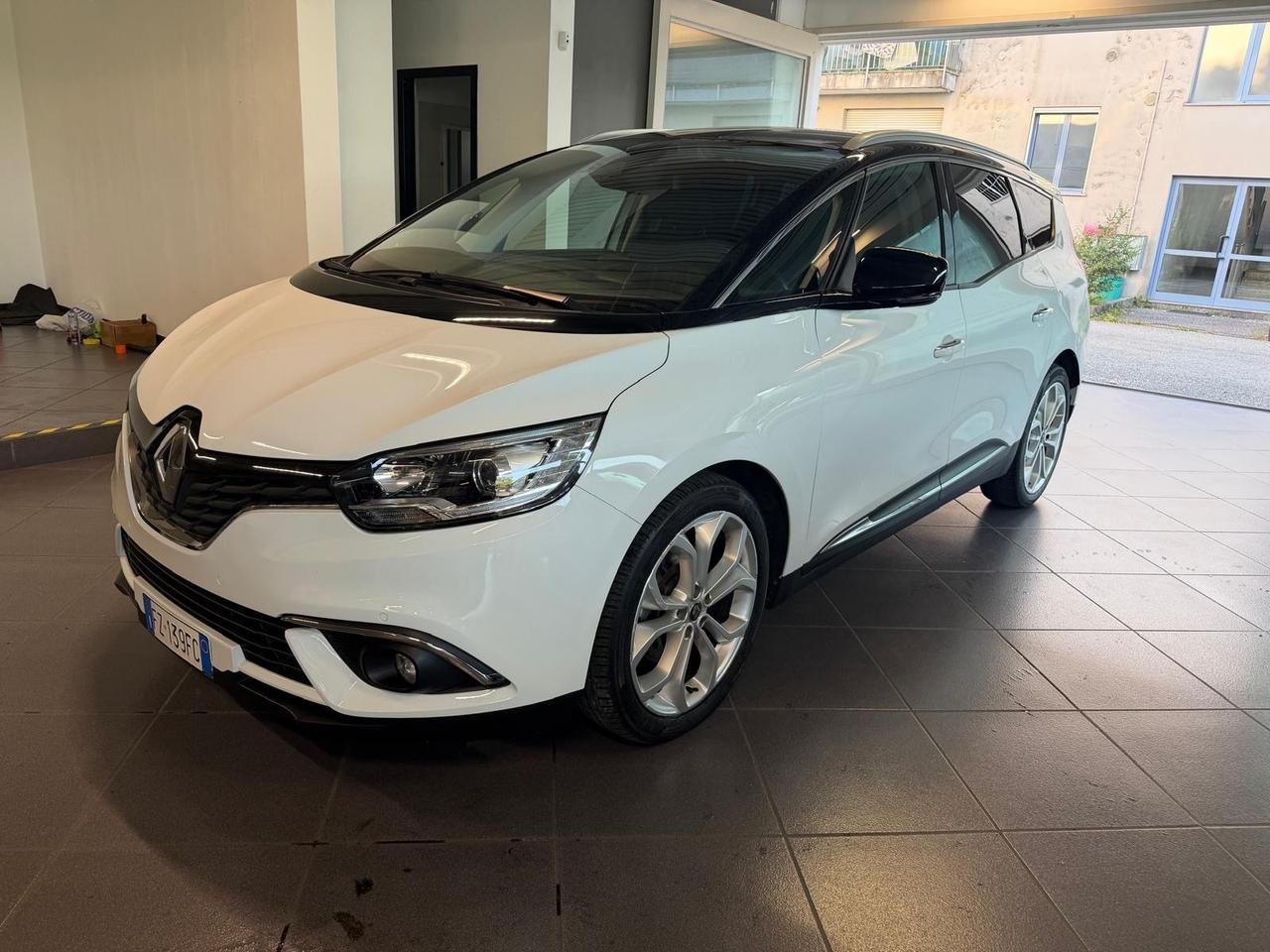 Renault Grand Scenic Blue dCi 120 CV Initiale Paris