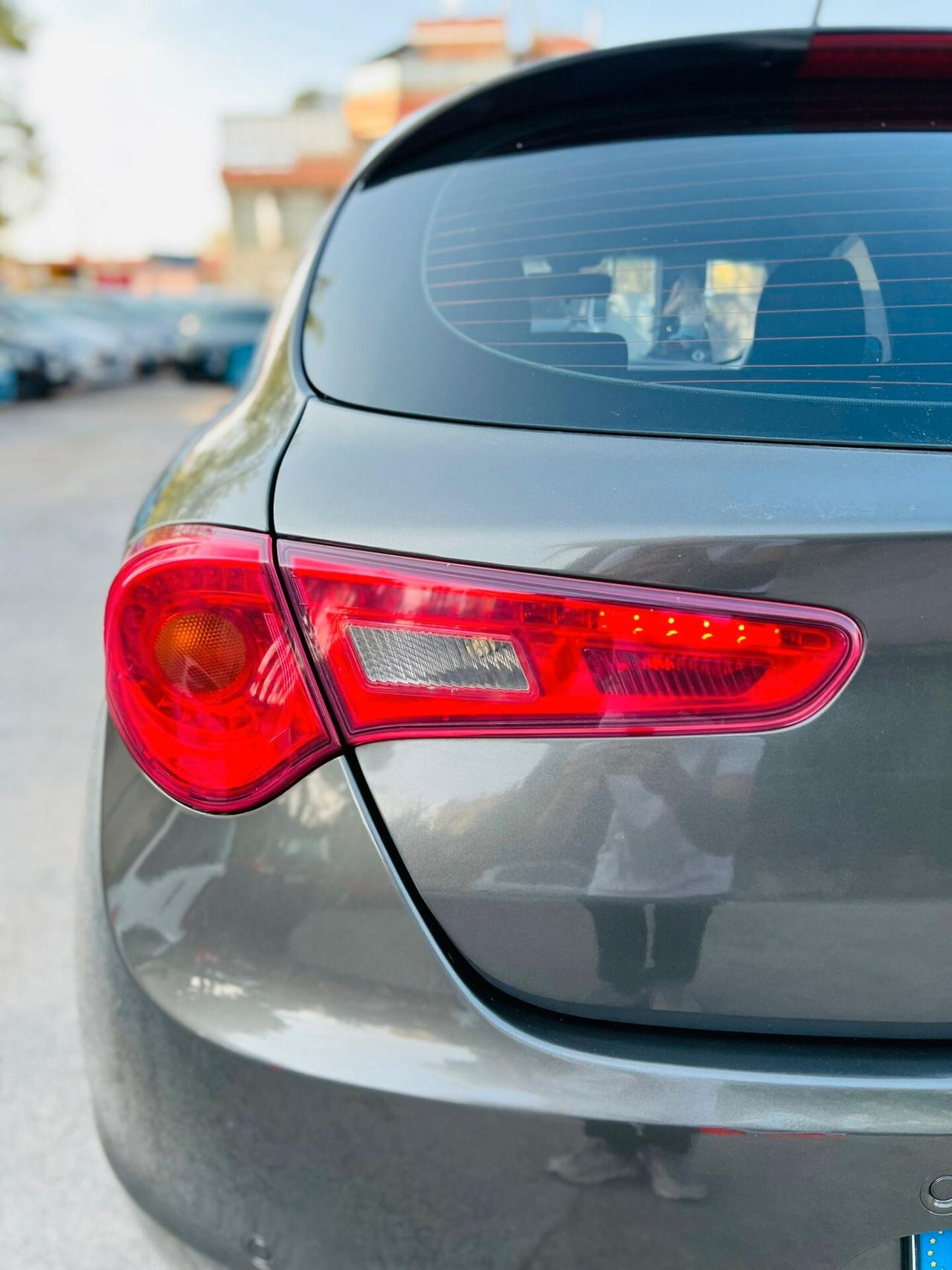 Alfa Romeo Giulietta 2.0 JTDm-2 140 CV Distinctive