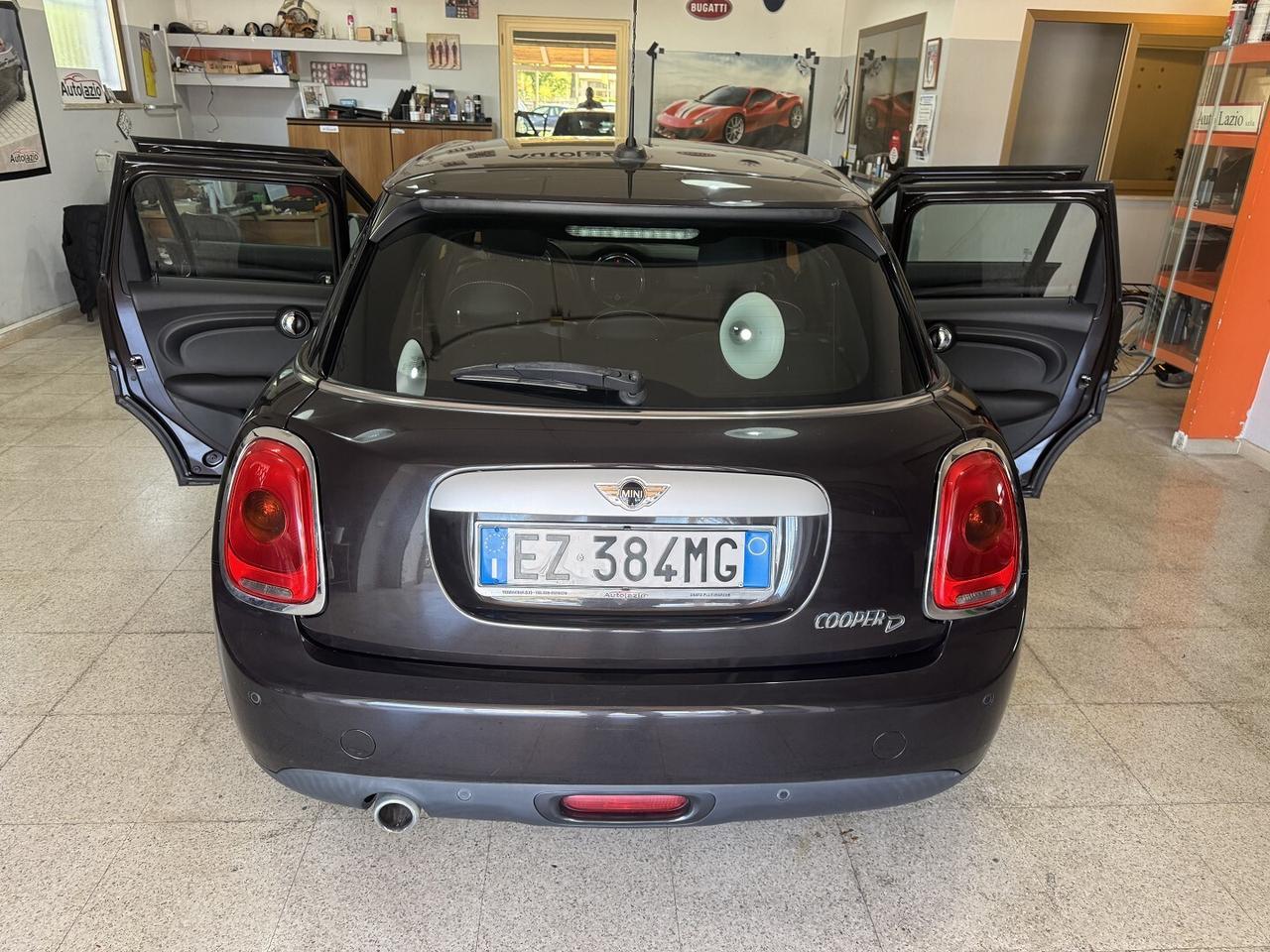 Mini Cooper D Businiss XL 1.5 dci 5 porte Navi.