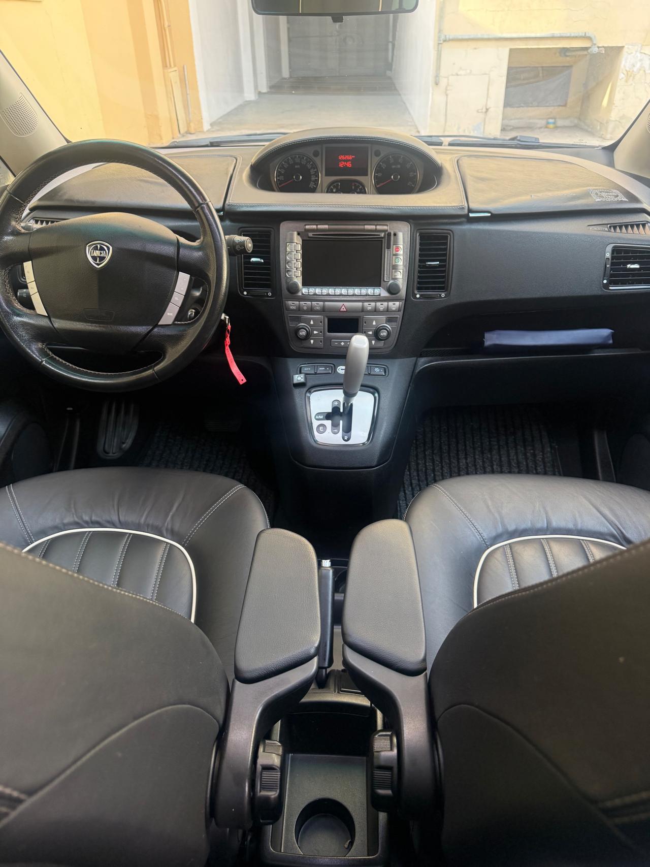 Lancia Musa 1.4 16v GPL 5th Avenue dfn