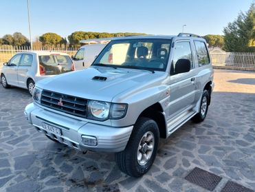 Mitsubishi Pajero 2.8 TDI Metal-top S.S. GLx Target