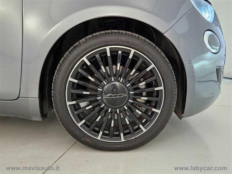 FIAT 500e Cabrio 42 kWh La Prima