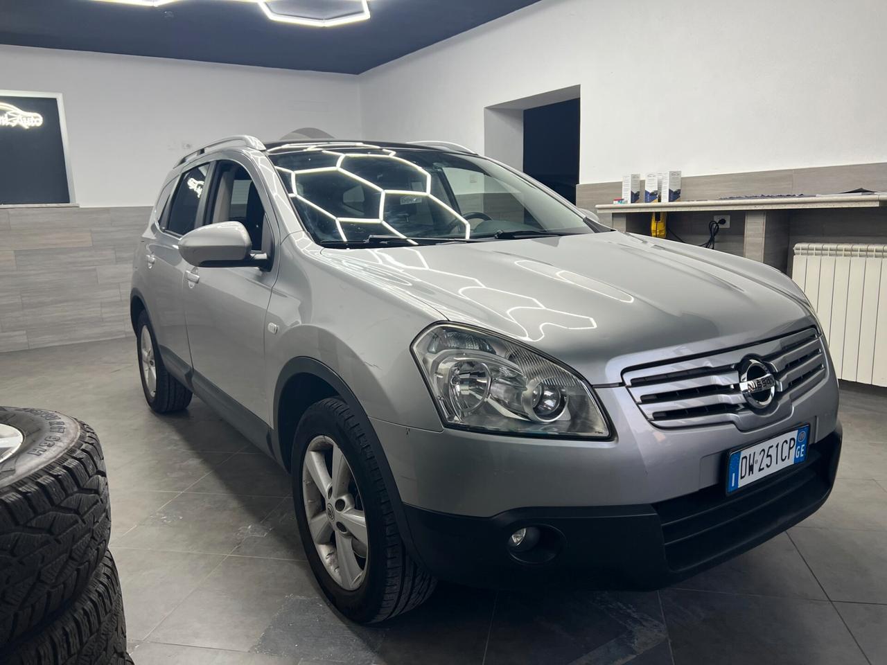 Nissan Qashqai+2 2.0 16V 4WD Tekna