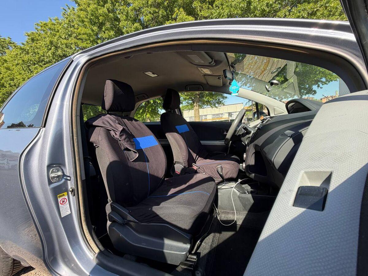 Toyota Yaris 3 Porte Yaris 1.3 (dual) Sol c Vsc+Trc 3p m-mt