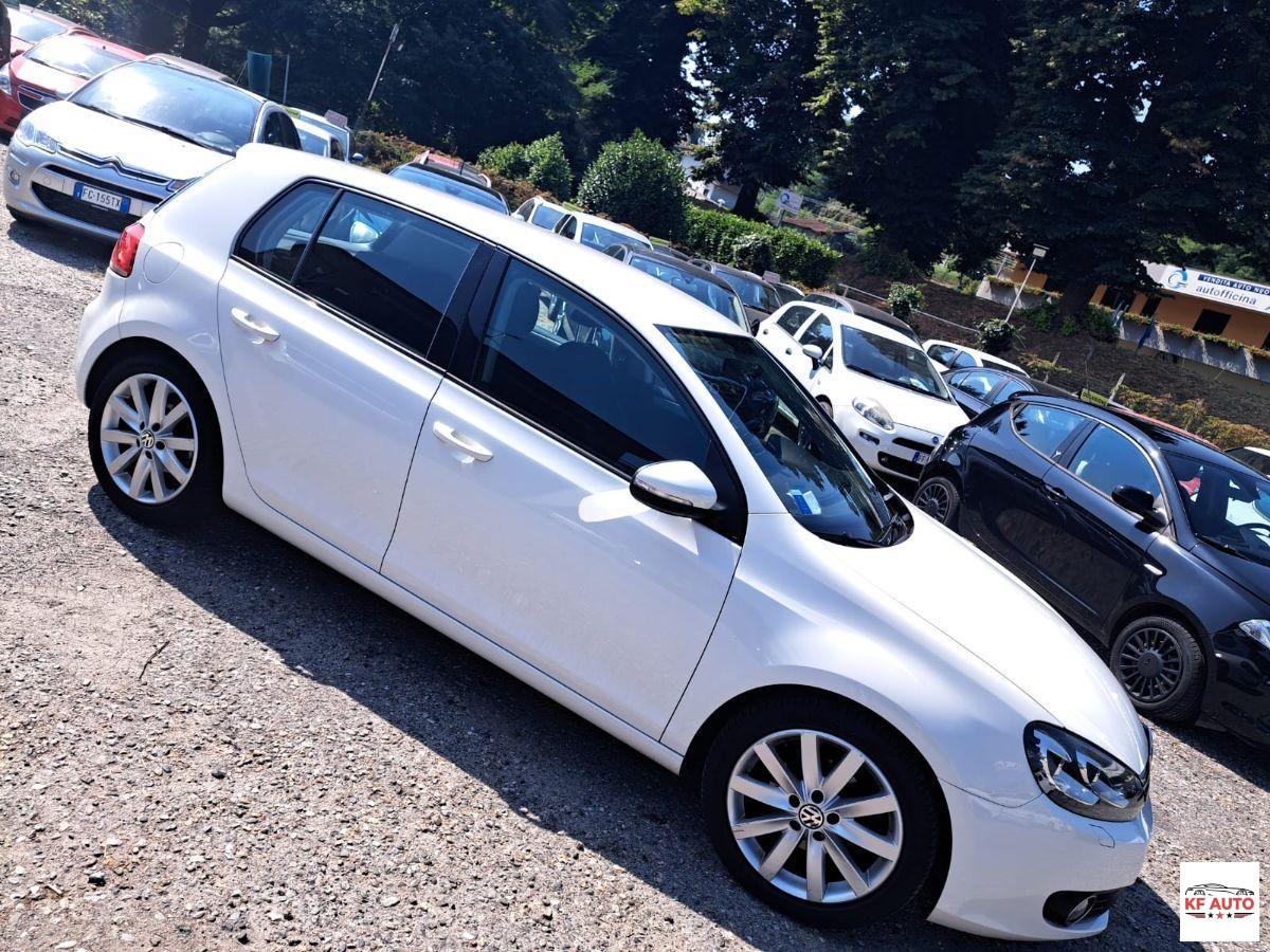 VOLKSWAGEN - Golf 1.6 tdi Highline 5p