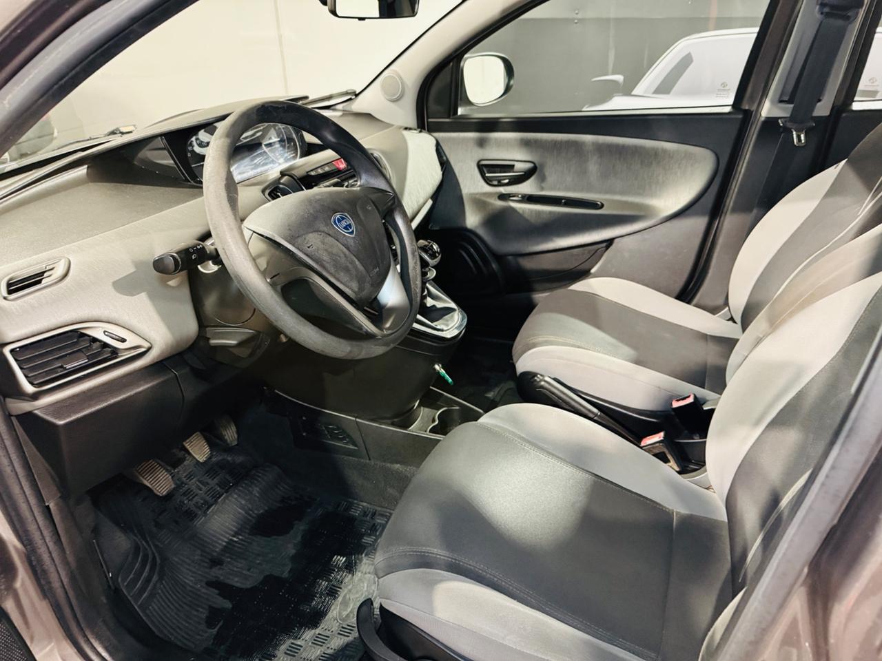 Lancia Ypsilon 1.2 69 CV 5 porte GPL Ecochic Platinum*NEOPATENTATI*