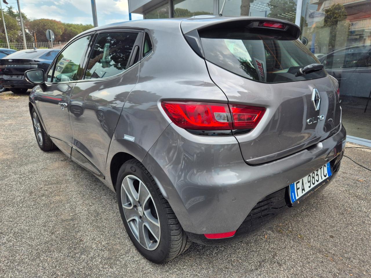 Renault Clio 1.2 75CV 5 porte COSTUME NATIONAL
