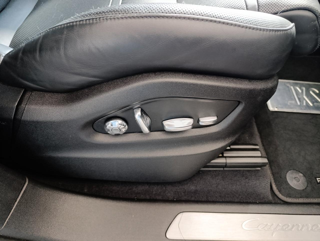Porsche Cayenne 3.0 tiptronic