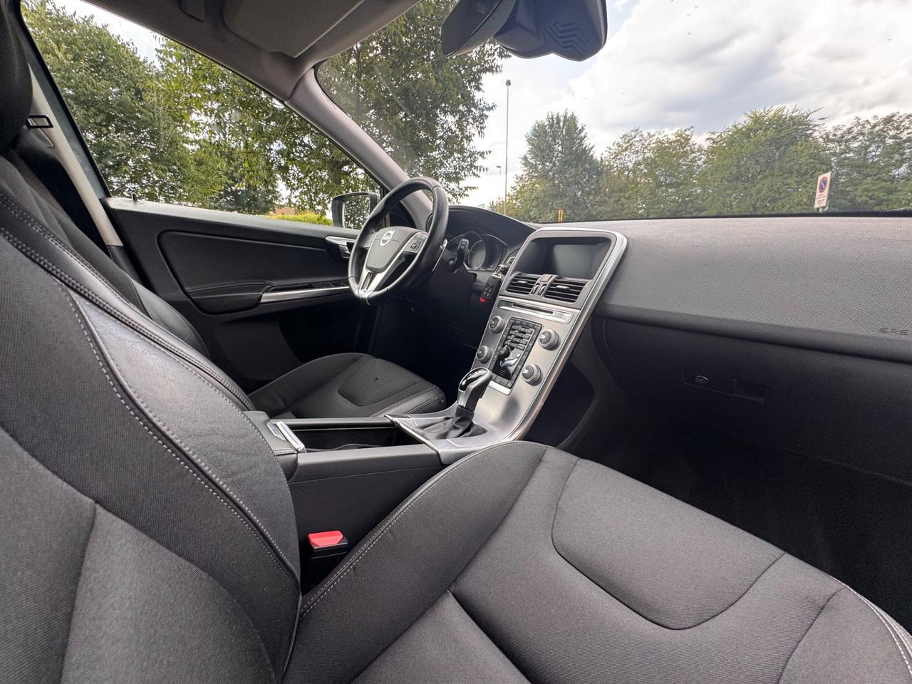 Volvo XC 60 XC60 D4 AWD Geartronic Kinetic