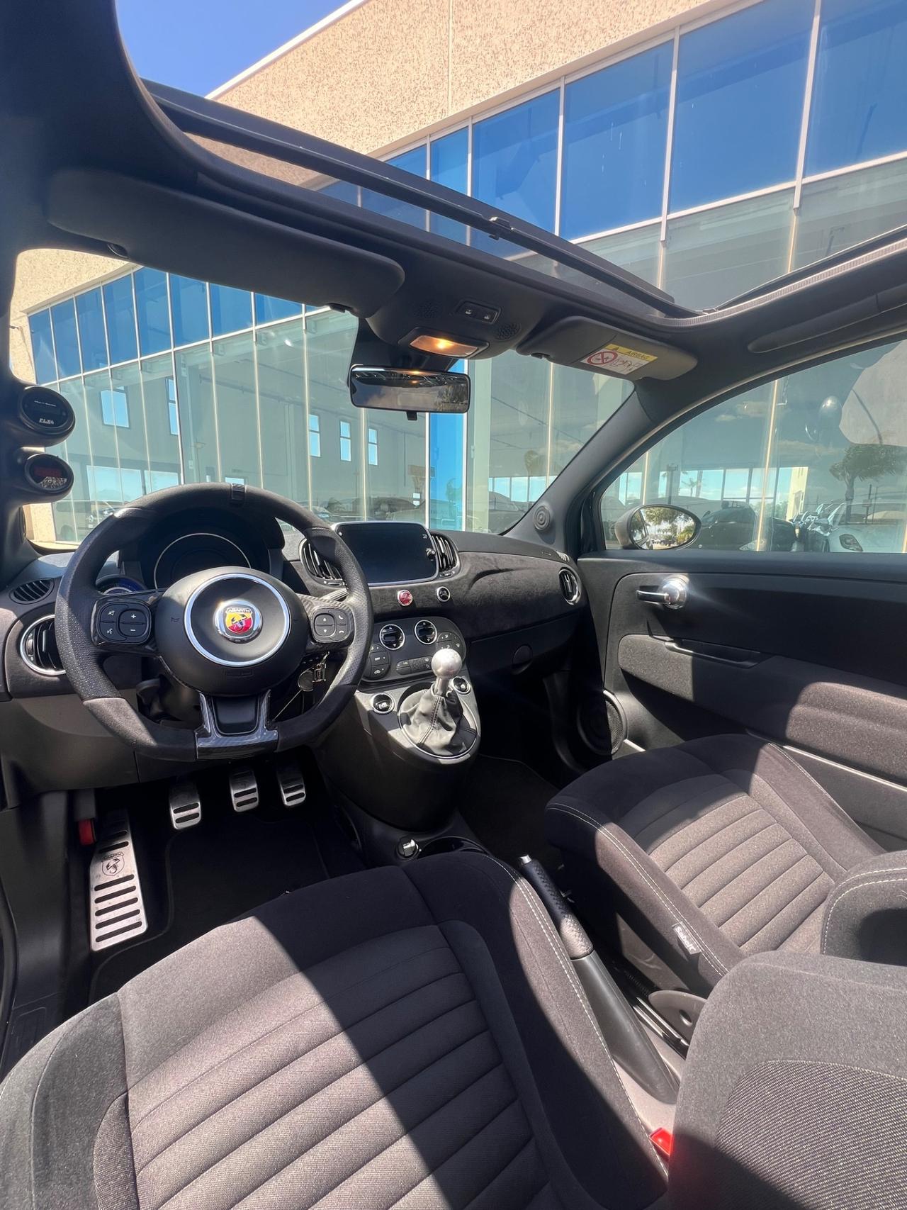 Abarth 595 C 1.4 Turbo T-Jet 180 CV Competizione