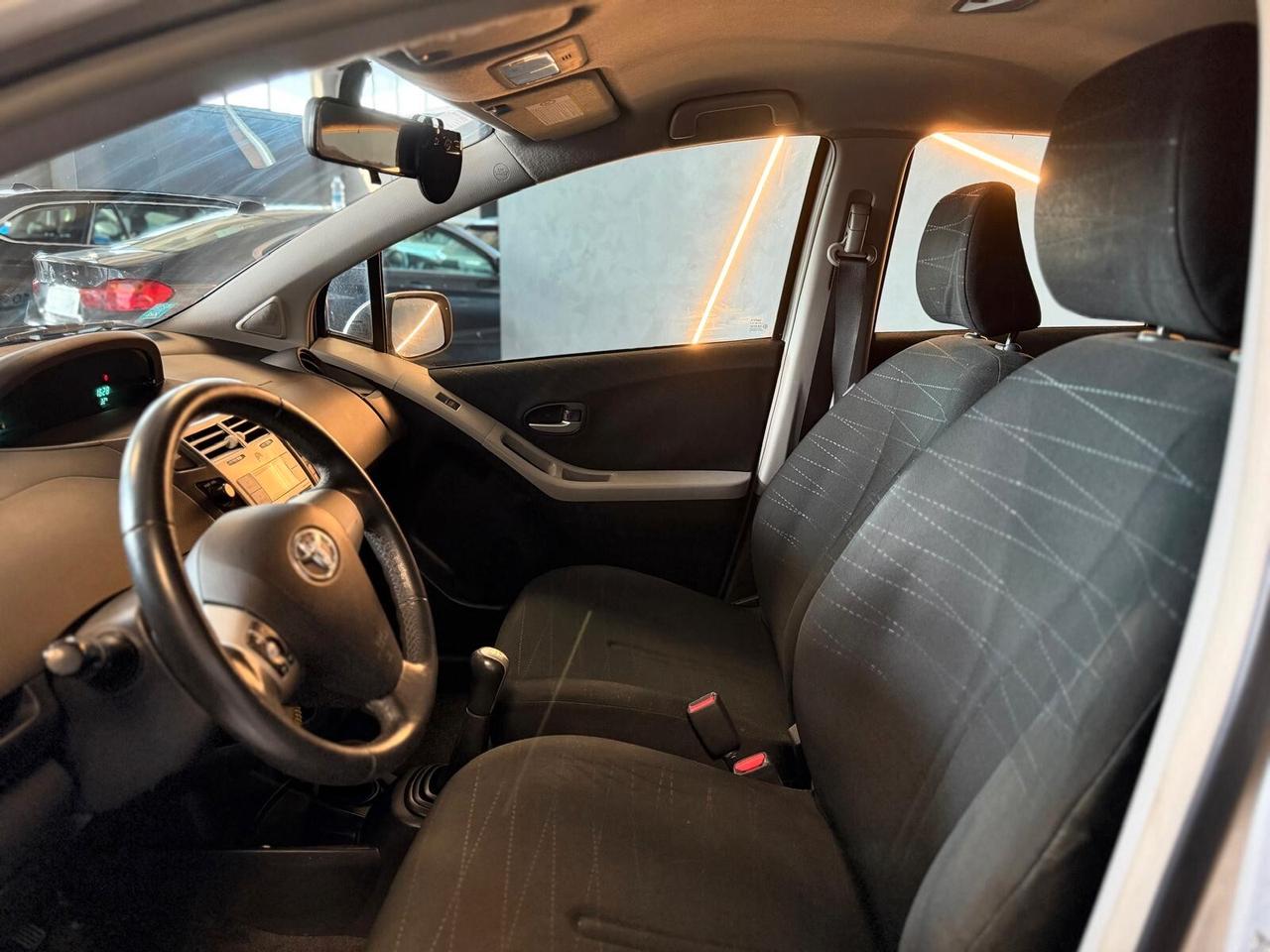 Toyota Yaris 1.3 5 porte Sol