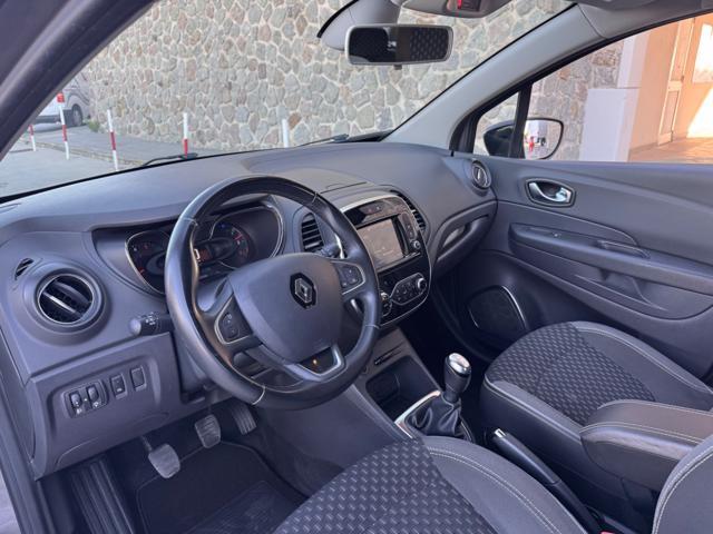 RENAULT Captur DCI 90CV NAVI+RCAM+BICOLOR+17'+2PDC+KEYLESS