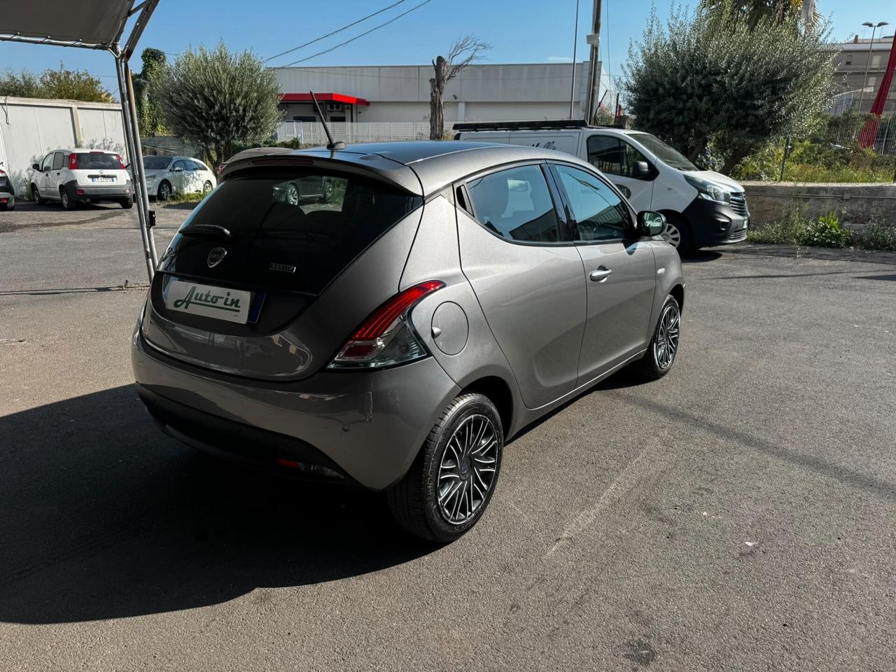 Lancia Ypsilon 1.0 FireFly 5 porte S&S Hybrid Gold
