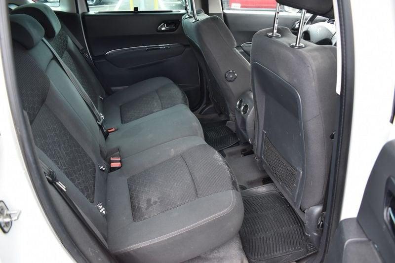 Peugeot 3008 1.6 8v HDi 115cv FAP Allure