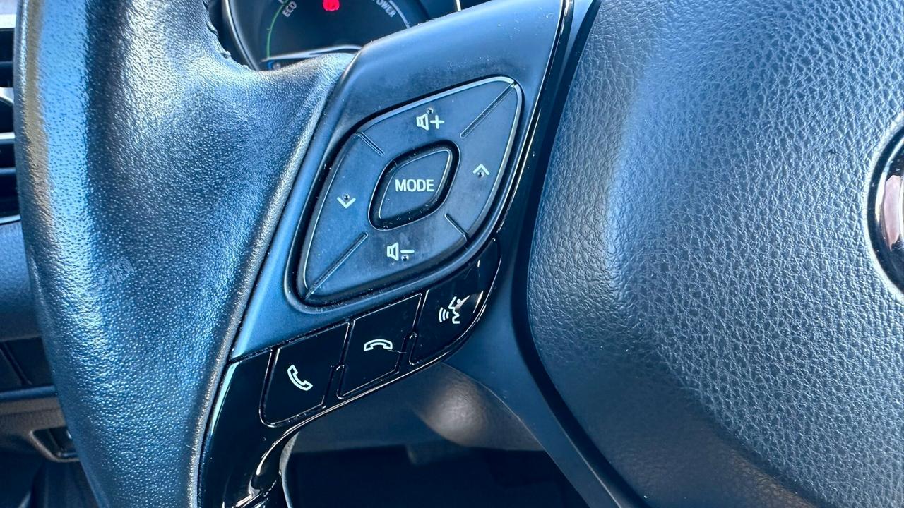 Toyota C-HR 1.8 Hybrid E-CVT Lounge PERFETTA leggi testo