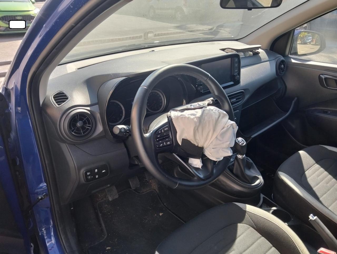 Hyundai i10 1.0 MPI Prime 2021 SINISTRATA