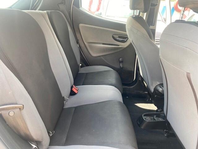Lancia Ypsilon 1.3 MJT 16V 95 CV 5 porte S&S Silver