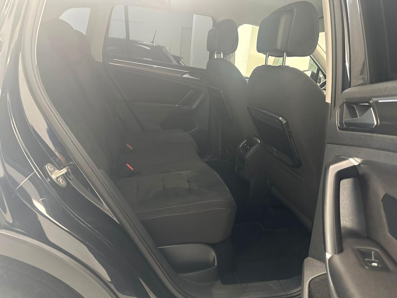 Volkswagen Tiguan 2.0 TDI SCR DSG 4MOTION Business BMT