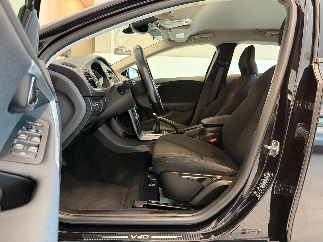 Volvo V40 Cross Country D2 Business 120CV NEOPATENTATI FINANZIABILE