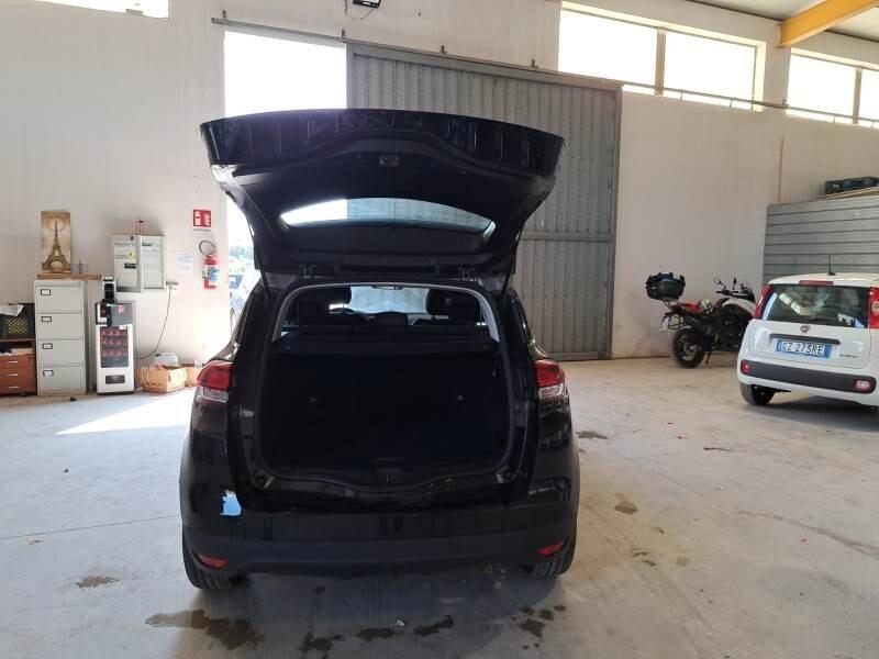 Renault Scenic Blue dCi 150 CV EDC Sport Edition2