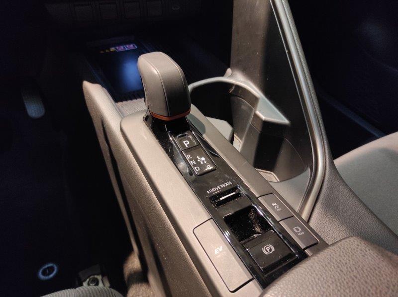 TOYOTA C-HR (2023-->) - C-HR 1.8 HV Trend