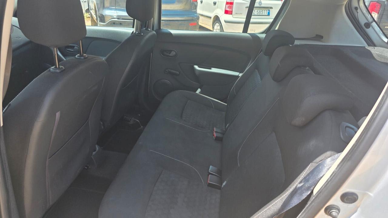Dacia Sandero 1.5 dCi 75 CV 2015 Ambiance E5 € 5900