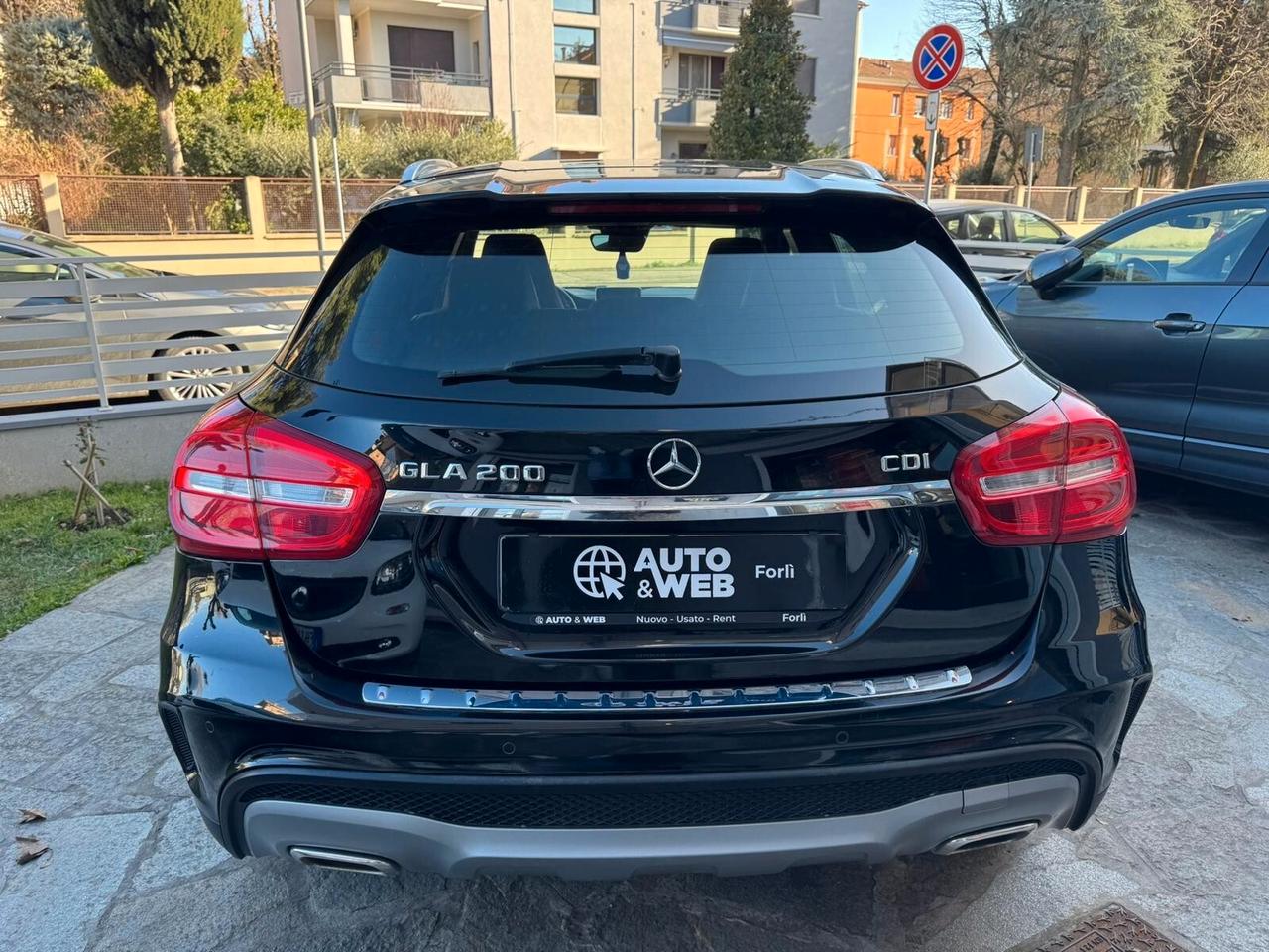 MERCEDES GLA 200 d AUTOMATIC PREMIUM