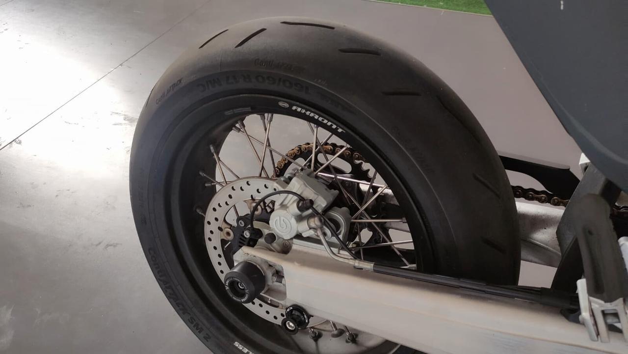 Husqvarna 701 Supermoto