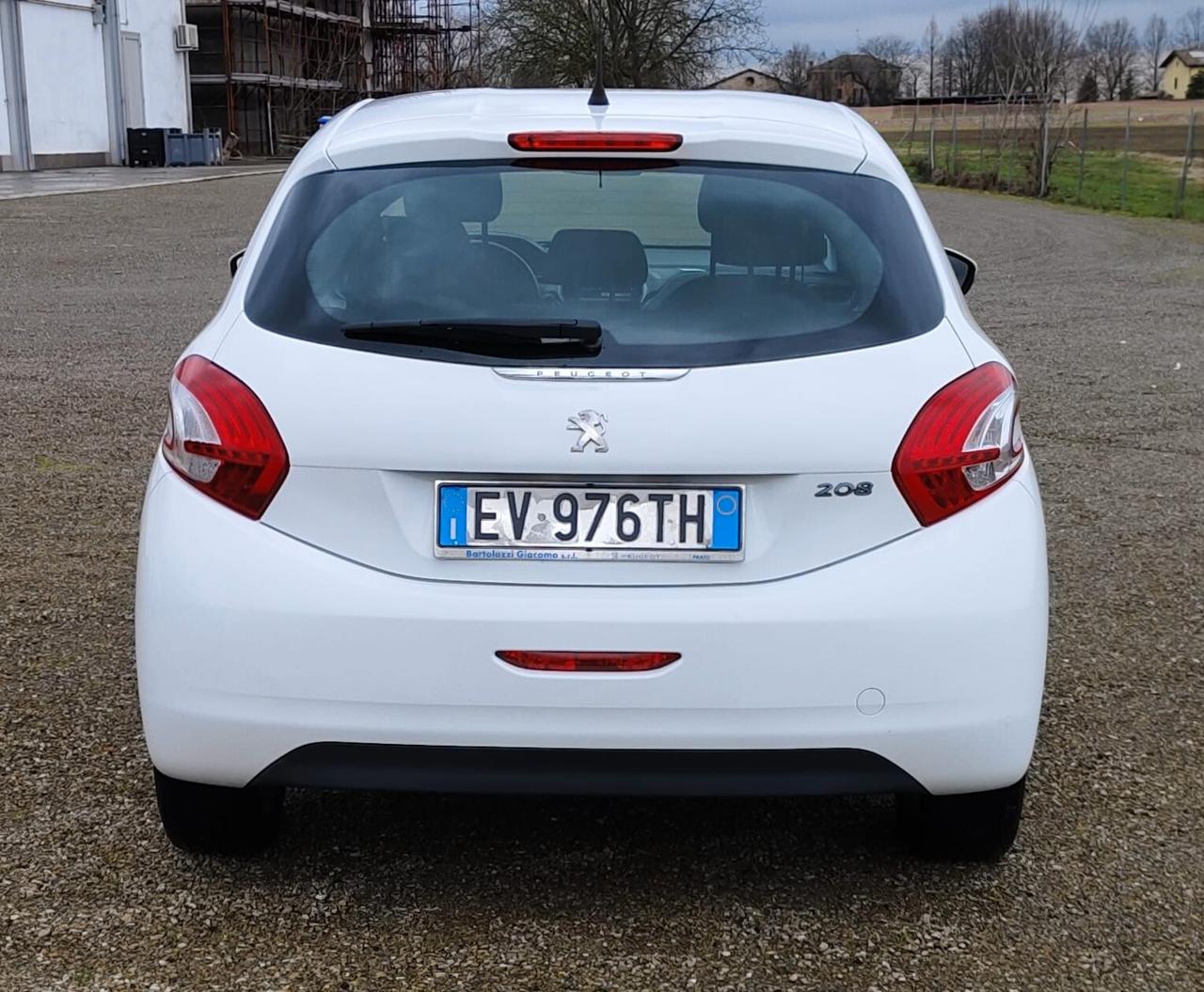 Peugeot 208 1.4 HDi 68 CV 5 porte Allure