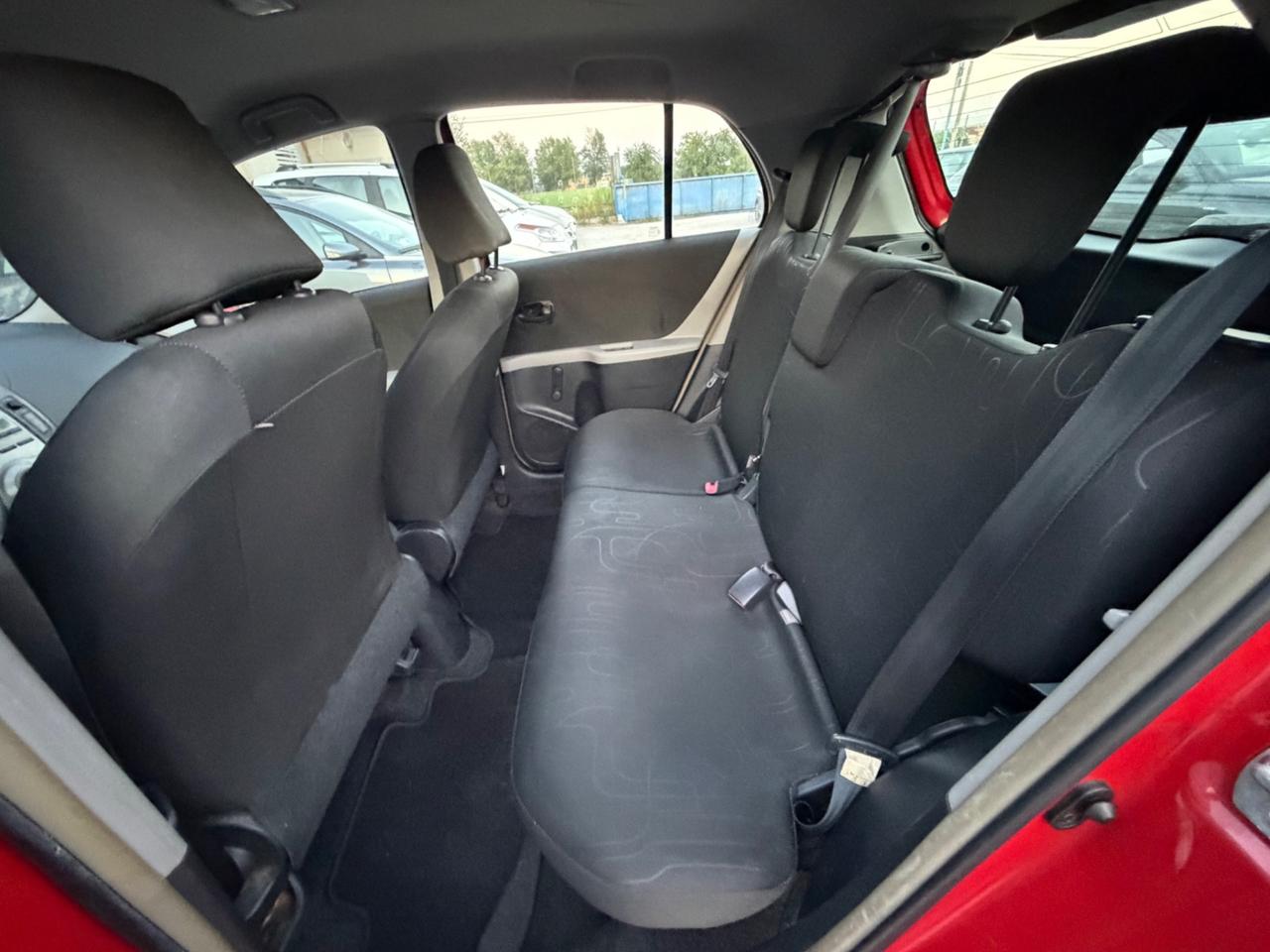 Toyota Yaris 1.0 5 porte