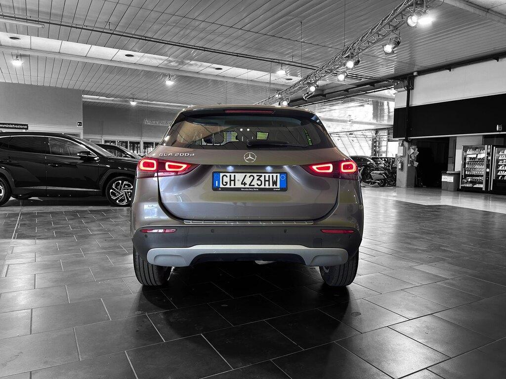 Mercedes GLA 200 200 D Business 8G-DCT
