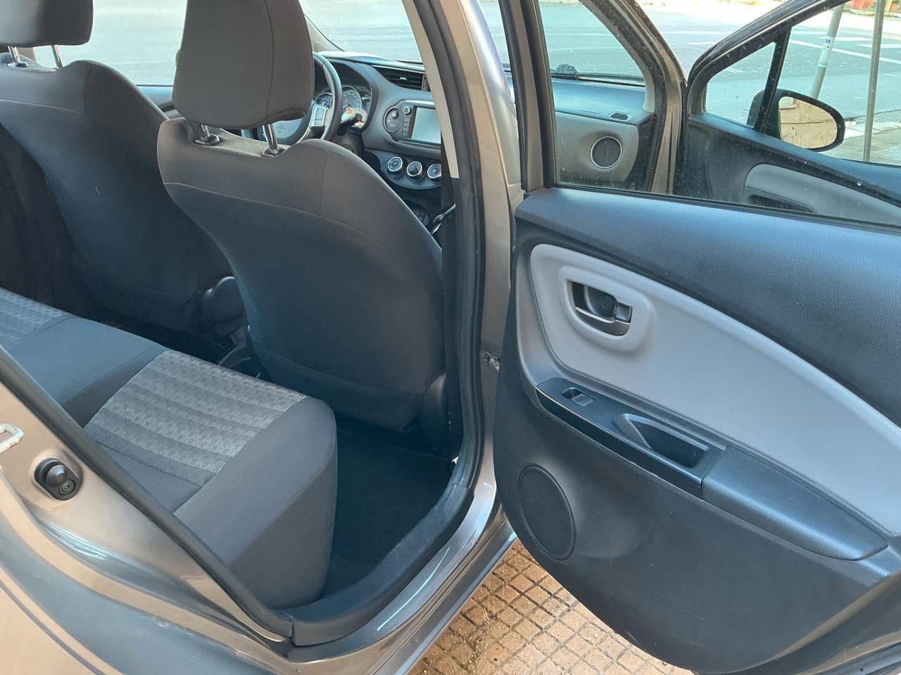 Toyota Yaris 1.0 5 porte Active