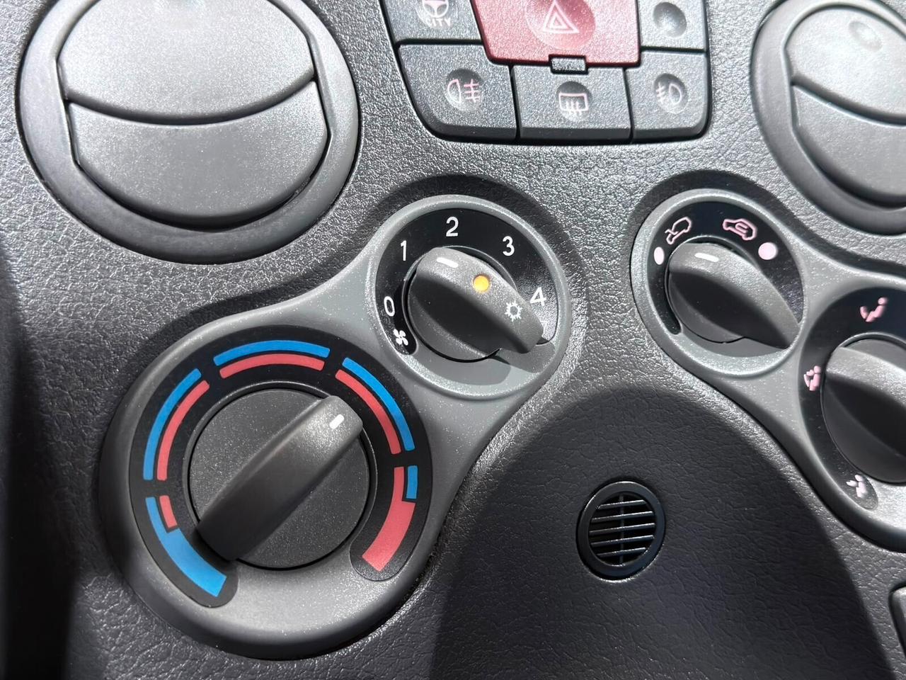 FIAT PANDA 1.2 AUTOMATICA 95.000km NEOPATENTATI