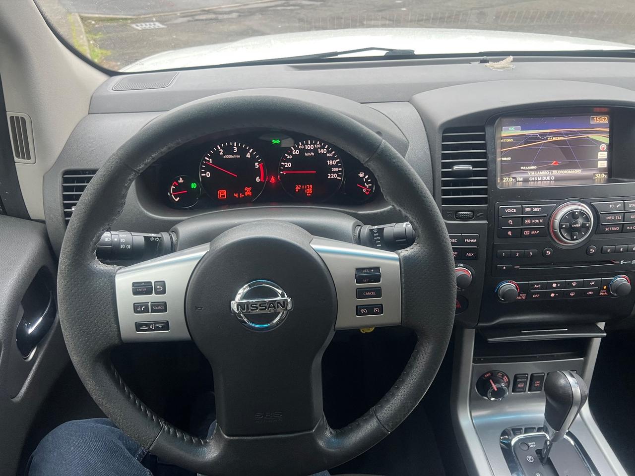 Nissan Navara 3.0 dCi 4 porte Double Cab LE V6