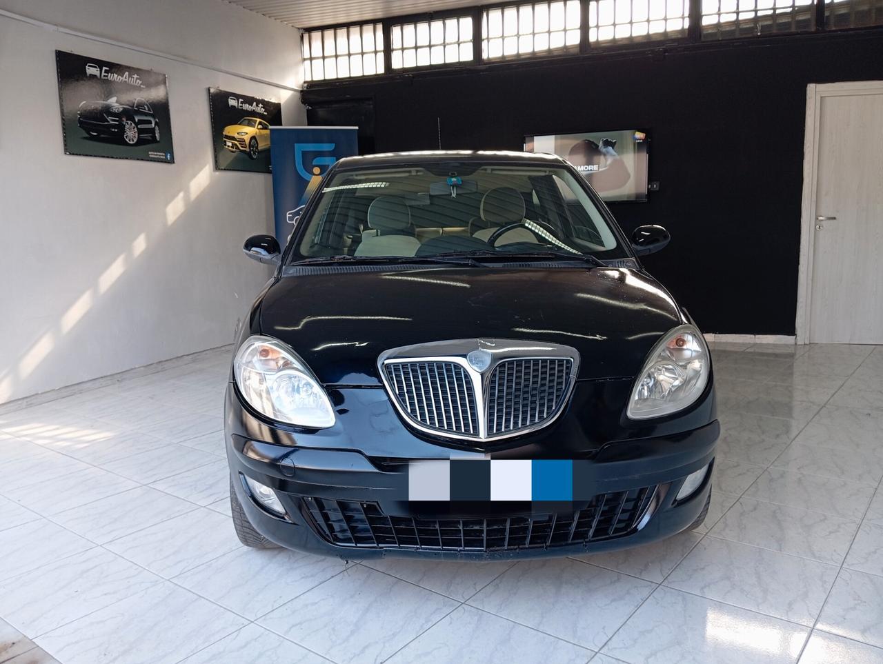 Lancia Ypsilon 1.4 benzina CON GARANZIA