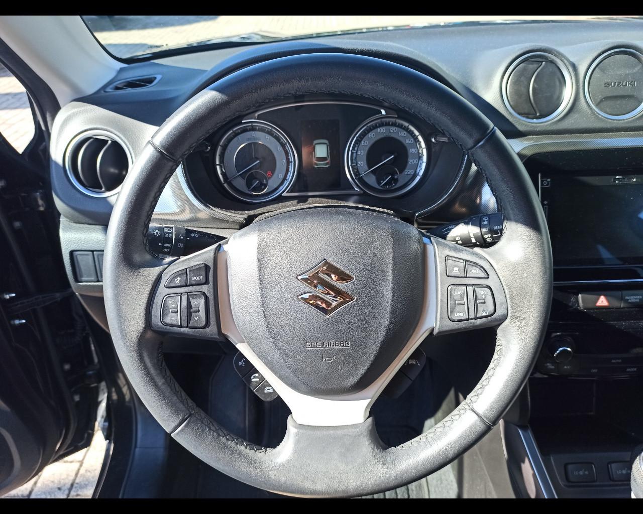 SUZUKI Vitara (2015) - Vitara 1.4 Hybrid Top
