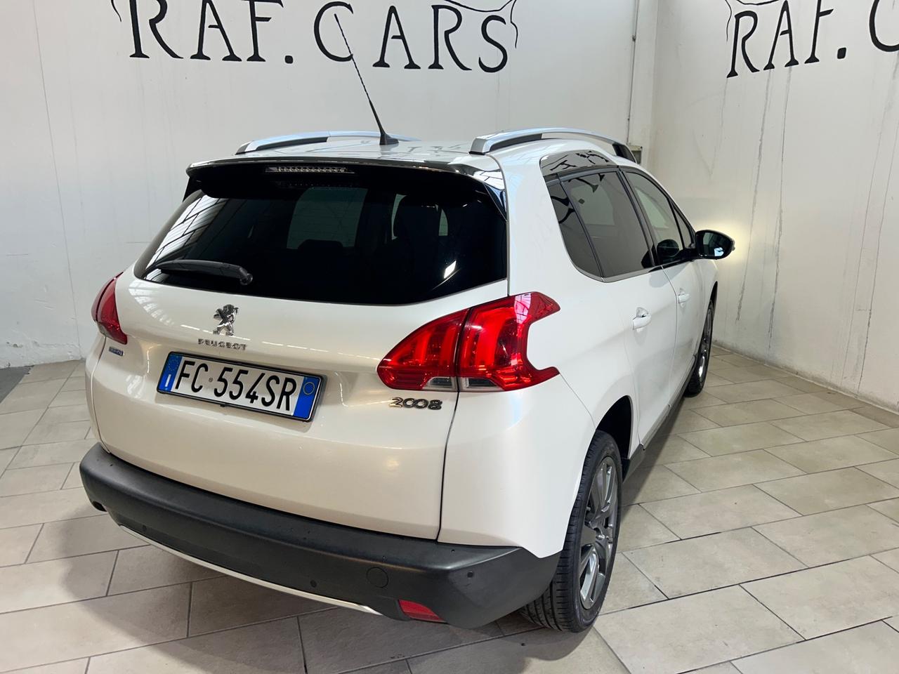 Peugeot 2008 BlueHDi 120 S&S Allure