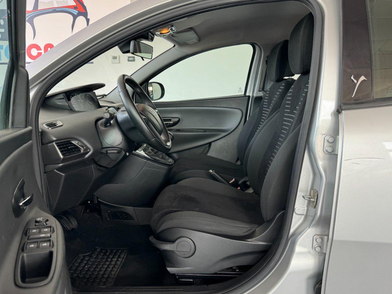 Lancia Ypsilon 5 Porte 1.2 69cv S&S Gold