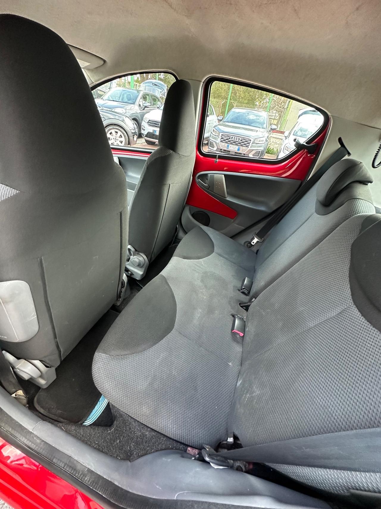 Toyota Aygo 1.0 12V VVT-i 5 porte Sol