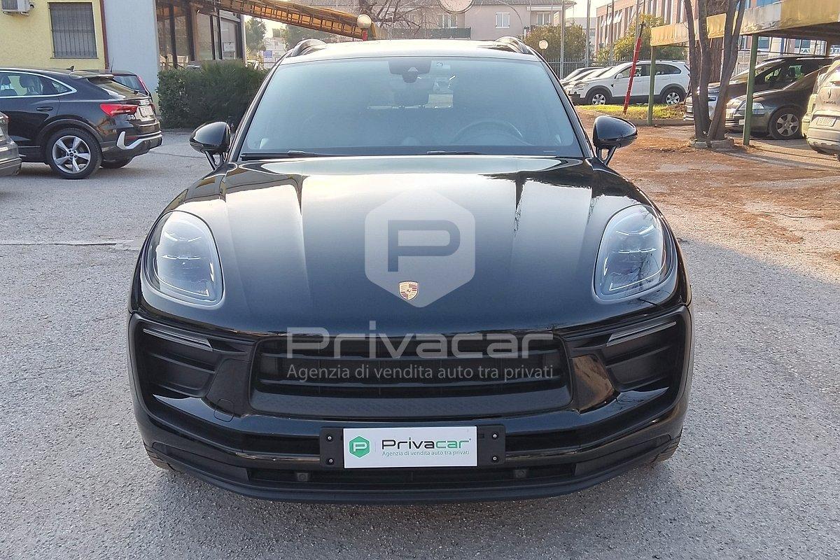 PORSCHE Macan 2.0